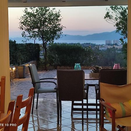 Andrew'S Sunset View Apartment لوتراكي المظهر الخارجي الصورة