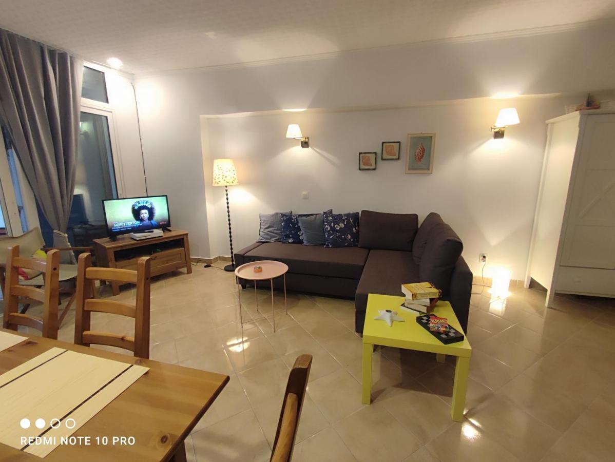 Andrew'S Sunset View Apartment لوتراكي المظهر الخارجي الصورة