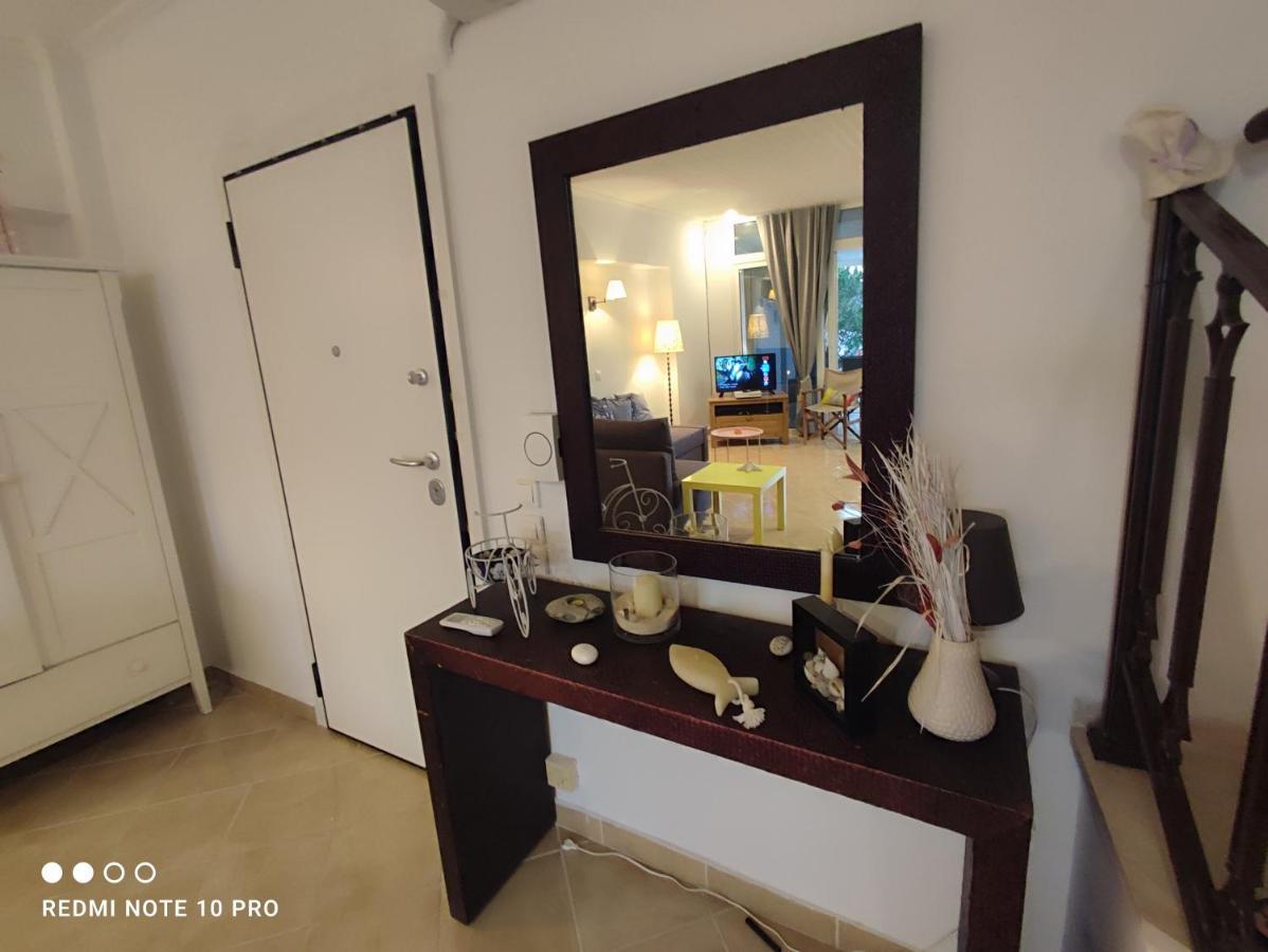 Andrew'S Sunset View Apartment لوتراكي المظهر الخارجي الصورة