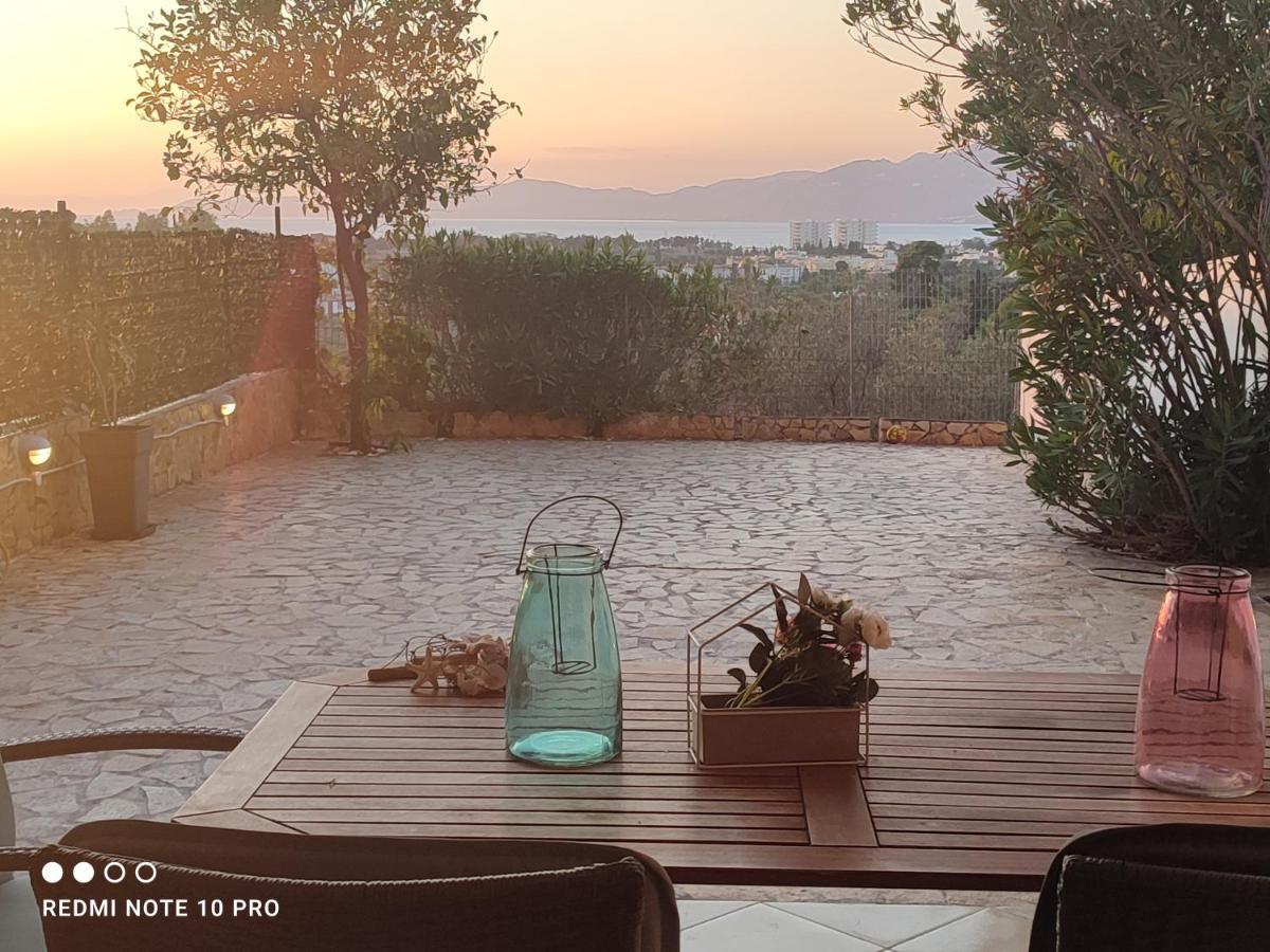 Andrew'S Sunset View Apartment لوتراكي المظهر الخارجي الصورة