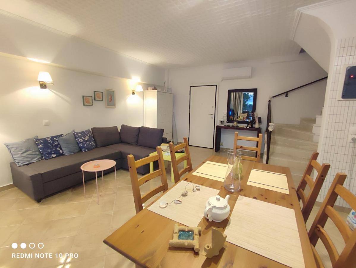 Andrew'S Sunset View Apartment لوتراكي المظهر الخارجي الصورة