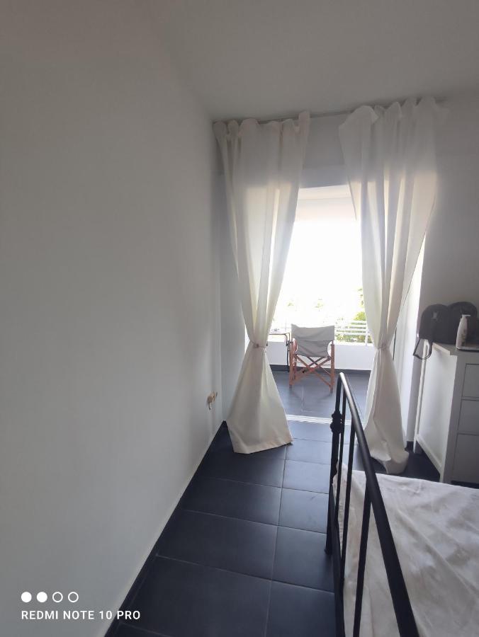 Andrew'S Sunset View Apartment لوتراكي المظهر الخارجي الصورة