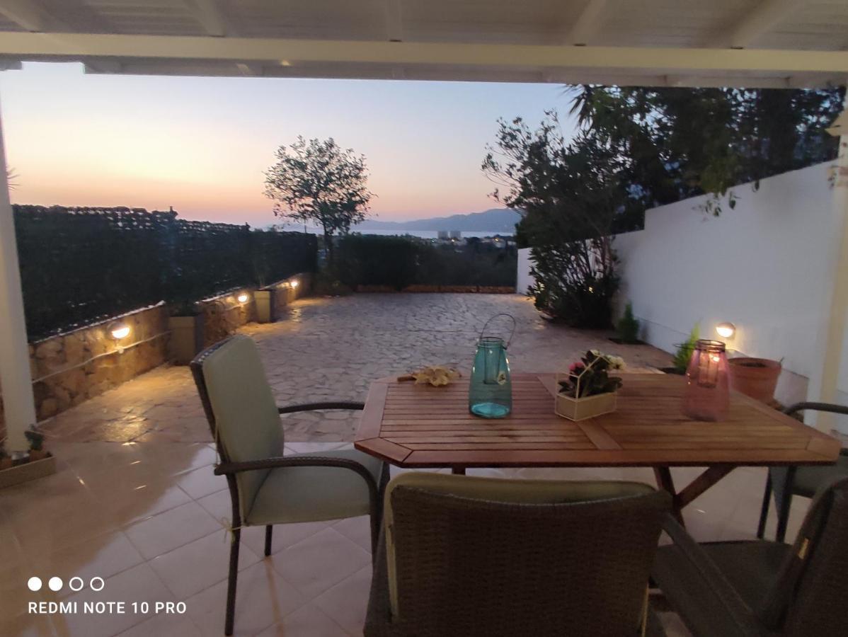 Andrew'S Sunset View Apartment لوتراكي المظهر الخارجي الصورة