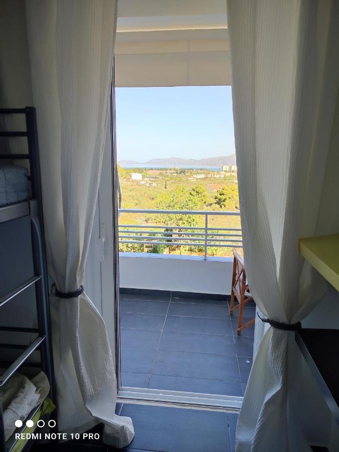 Andrew'S Sunset View Apartment لوتراكي المظهر الخارجي الصورة