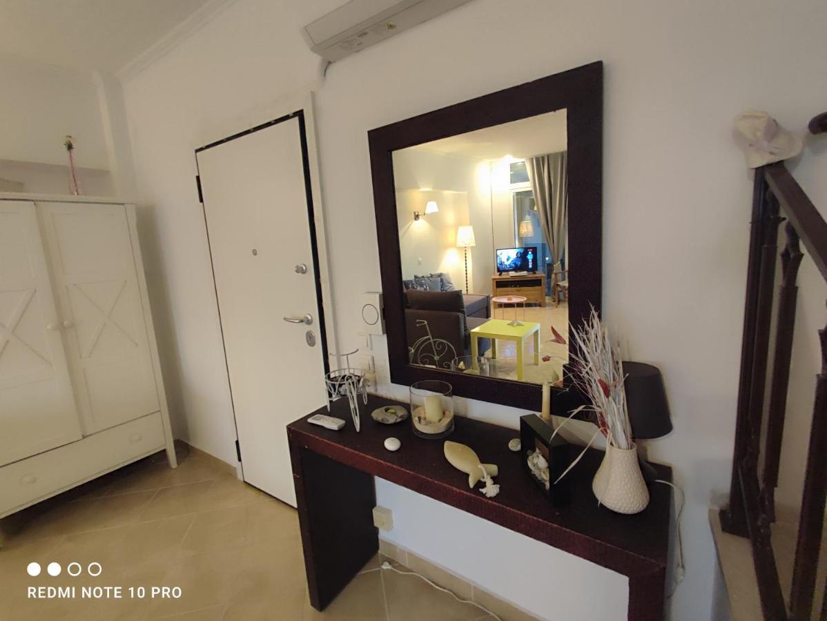 Andrew'S Sunset View Apartment لوتراكي المظهر الخارجي الصورة