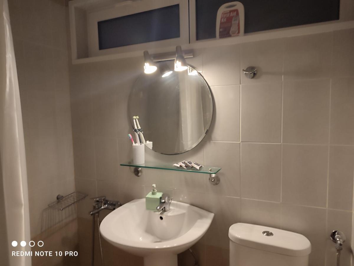 Andrew'S Sunset View Apartment لوتراكي المظهر الخارجي الصورة