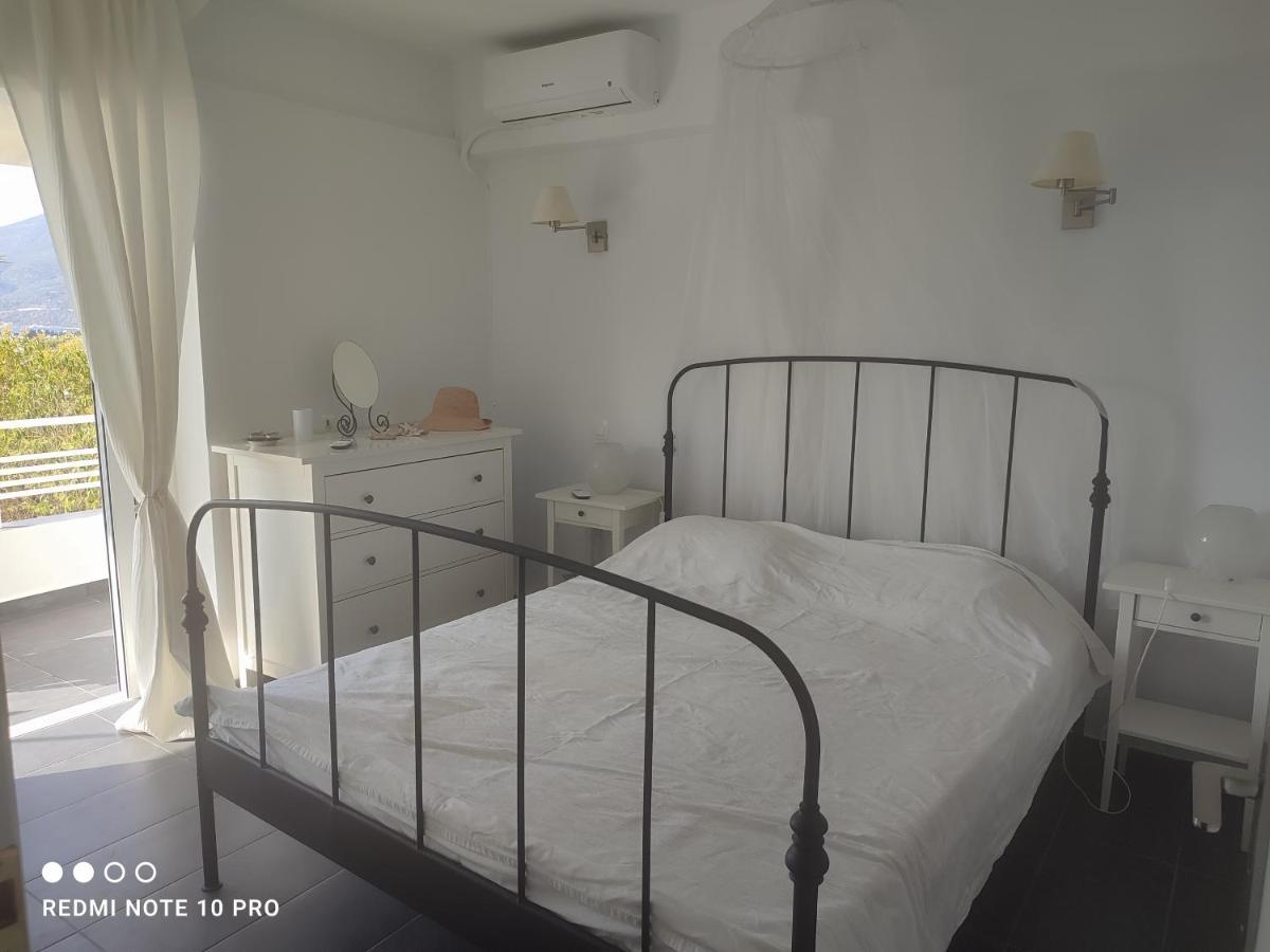 Andrew'S Sunset View Apartment لوتراكي المظهر الخارجي الصورة